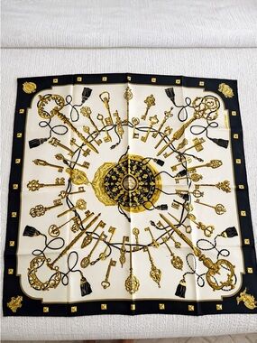 Hermes Scarf Carre 90 Black And White And Multi LES CLES Keys Silk